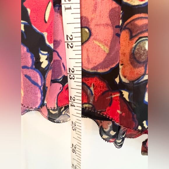 Cinq a Sept Naomi Floral Ruffle Asymmetric Top V Neck Tiered femme spring bright - Picture 9 of 10